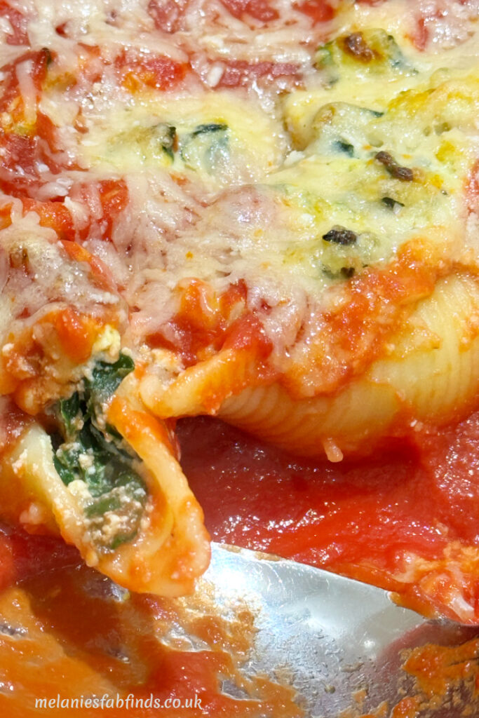 Spinach and Ricotta Stuffed Pasta Shells
